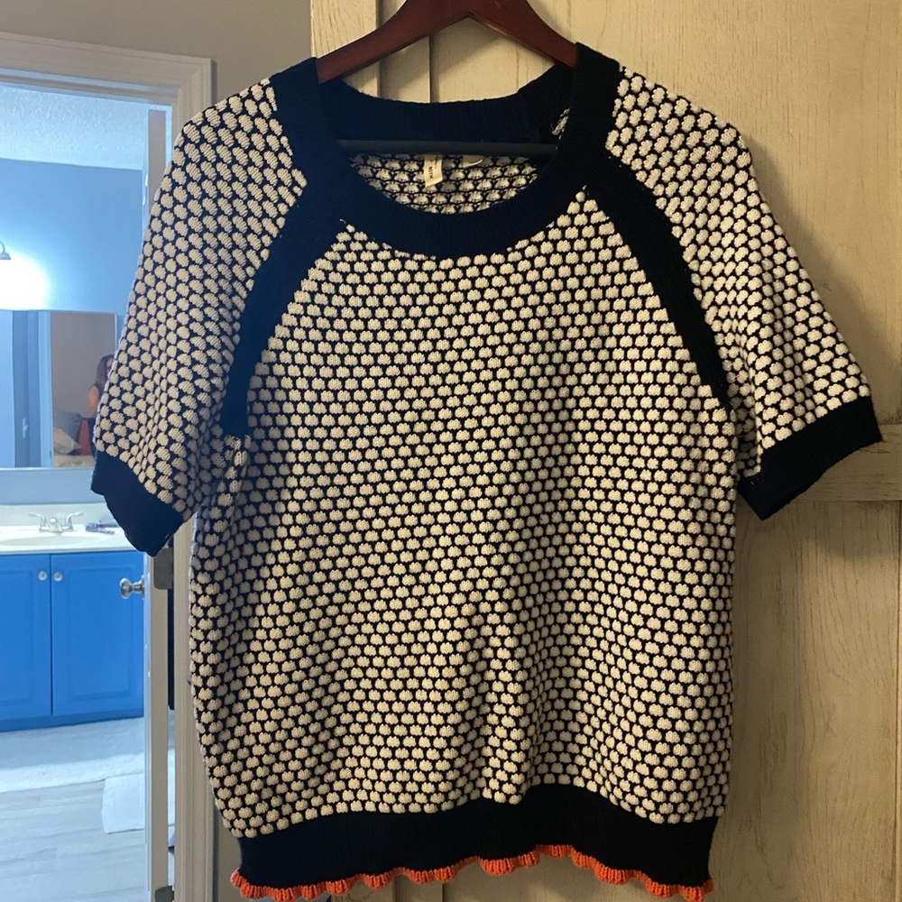 Wow! This is a great transition piece into fall. Moth by Anthropologie. Size L